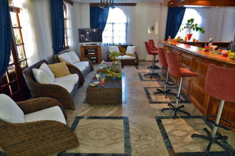 Mediterranee Hotel Plános Eksteriør bilde